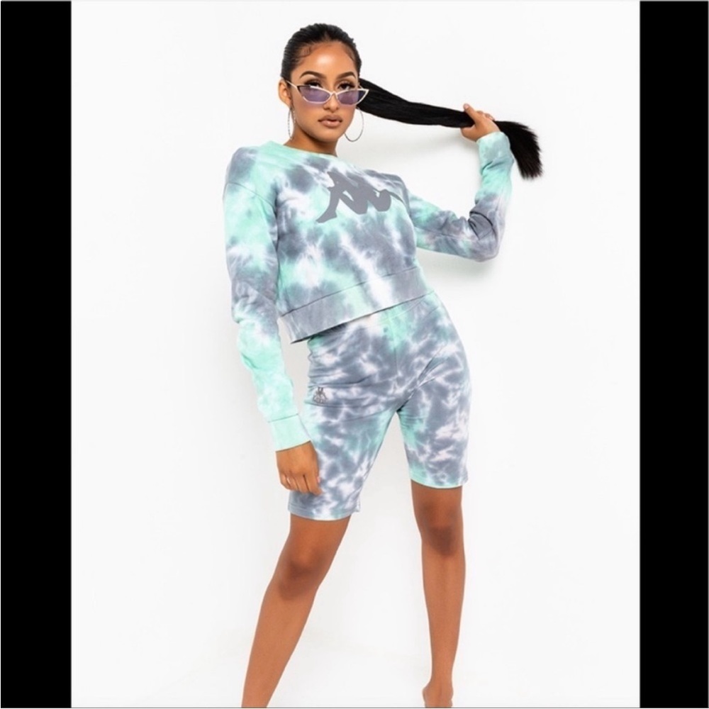 Kappa Crop Sweatshirt in Pink Frost Grey Aqua  Size Small